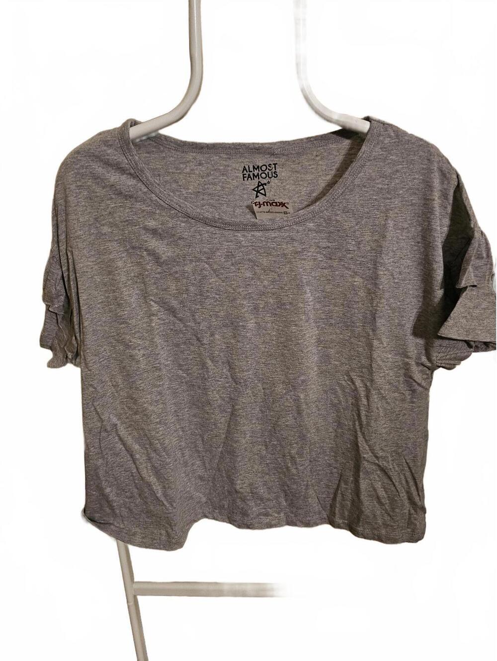 Almost Famous - women's XL cropped T-shirt gray - NWT